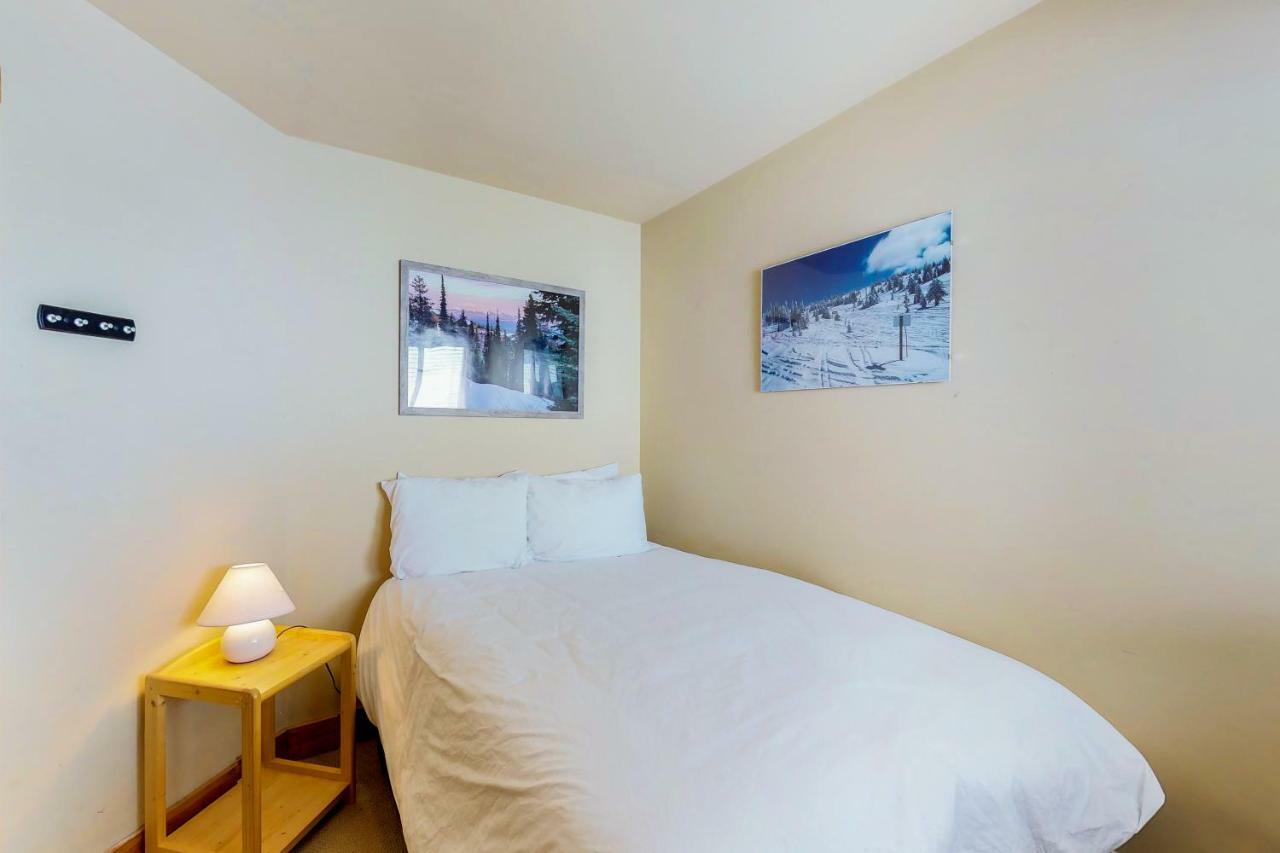 South Face B Apartment Big White Ski Resort Exterior photo